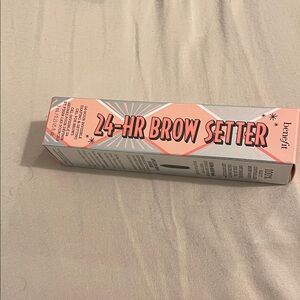 Benefit 24-HR Brow Setter